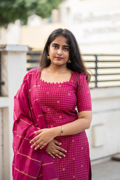 Thamarai -Pink