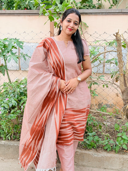 Ikkat Kurti set