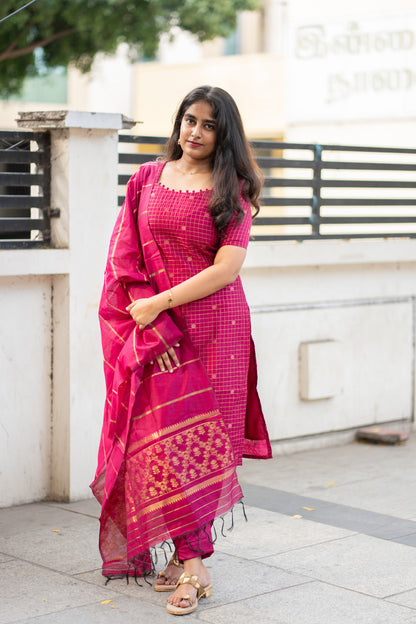 Thamarai -Pink
