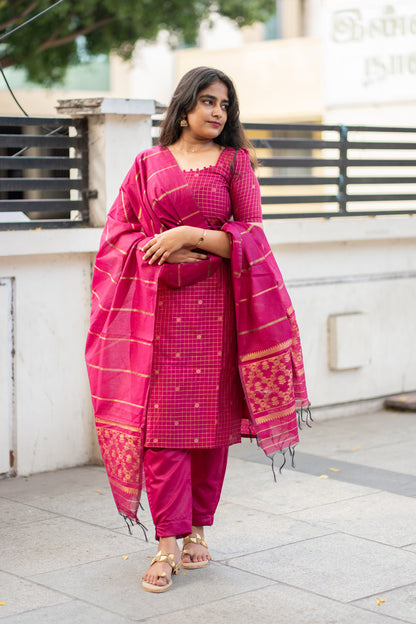 Thamarai -Pink
