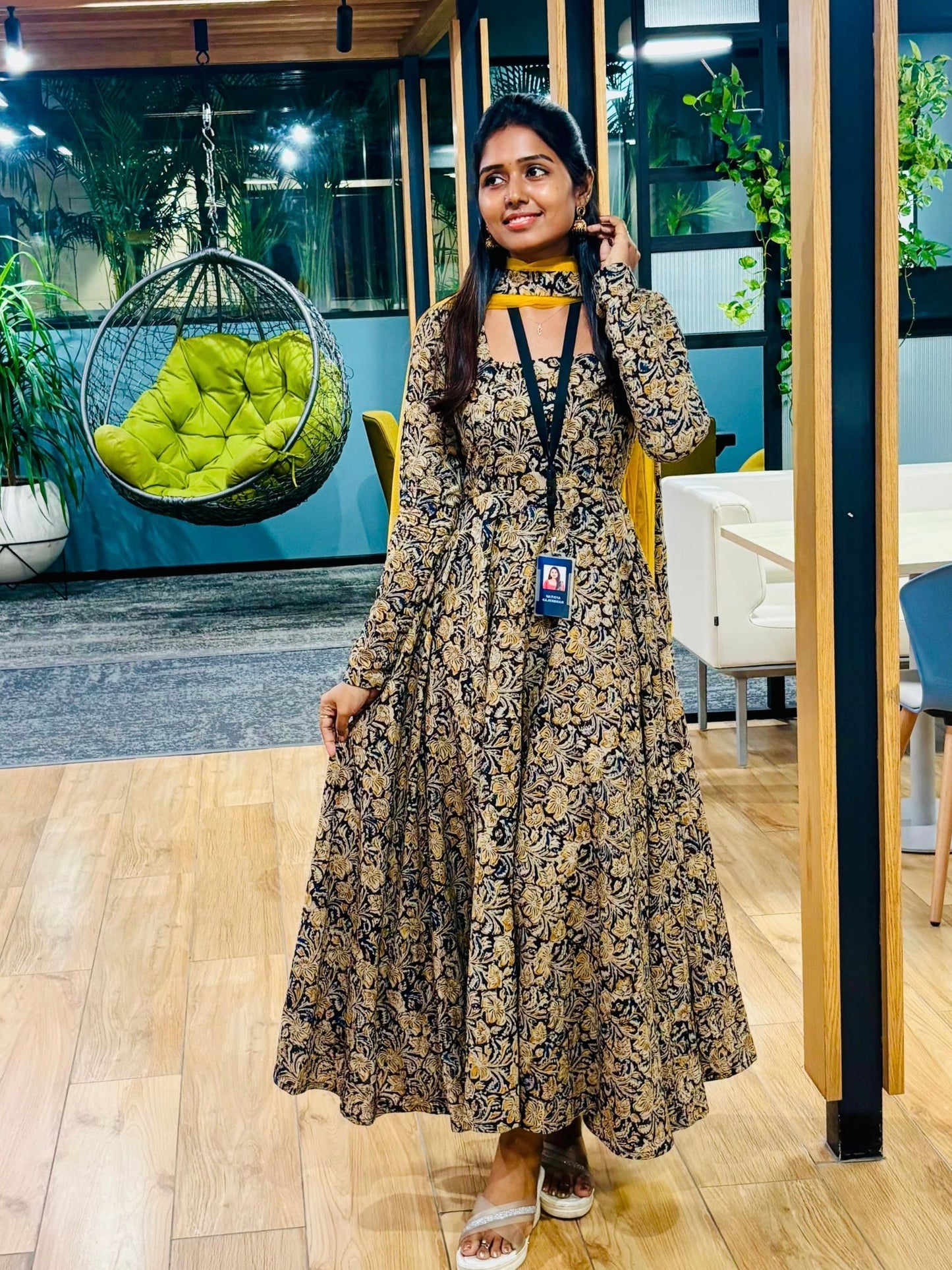 Dhivya Bharathi [ SZ133 ]