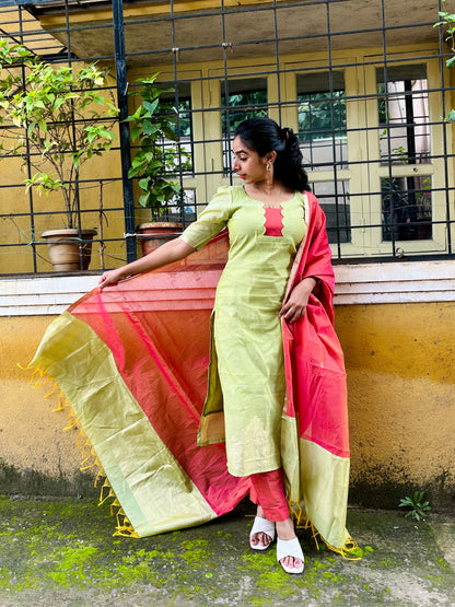 Thara [ SZ121 ]