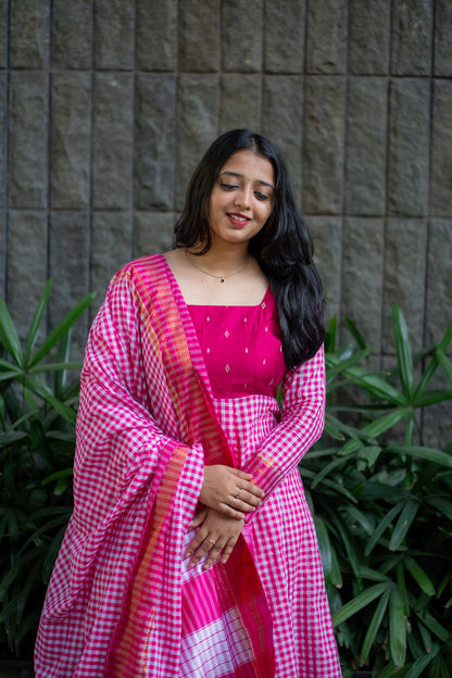 Kavi Nila [SZ159]
