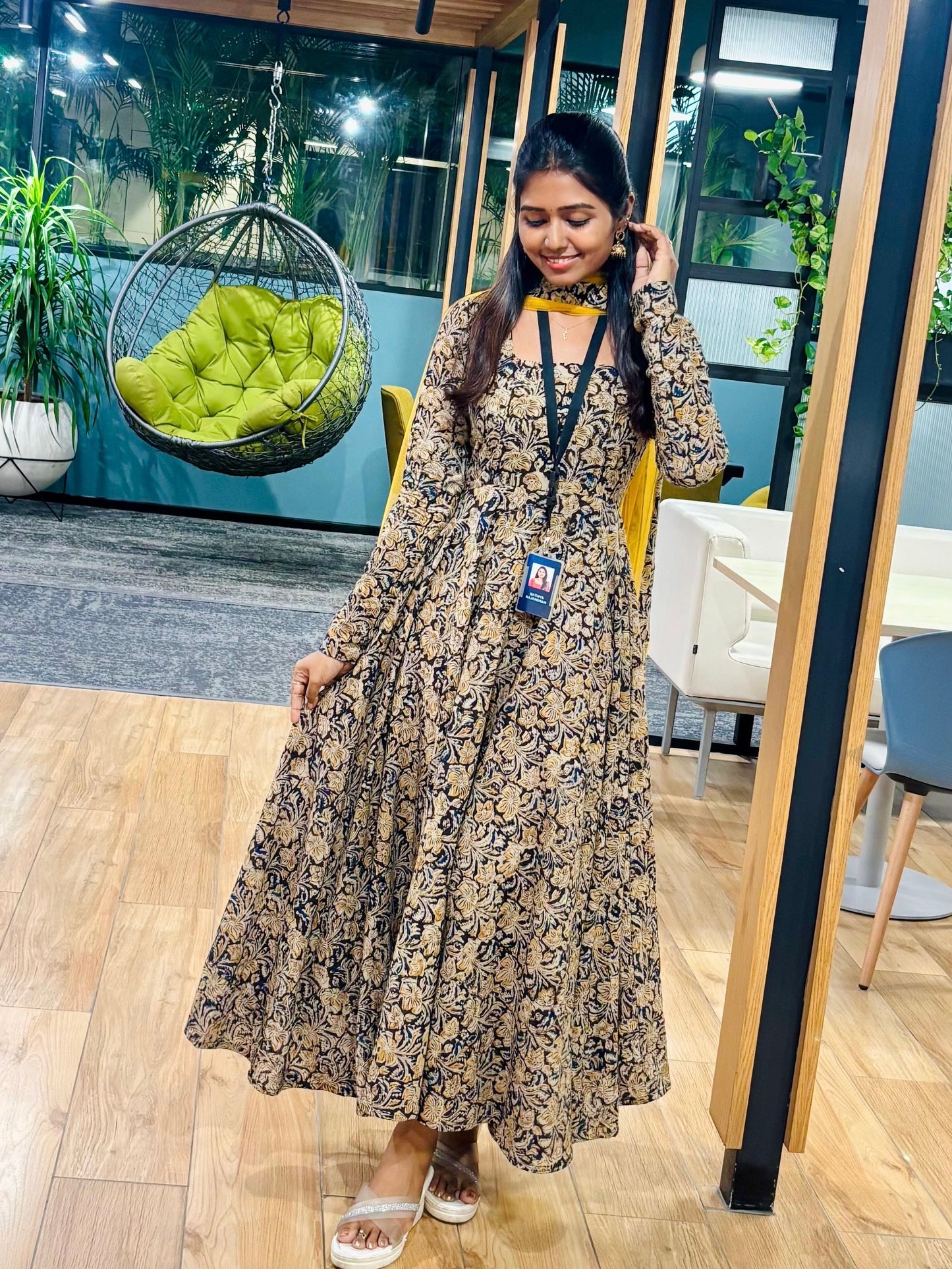 Dhivya Bharathi [ SZ133 ]