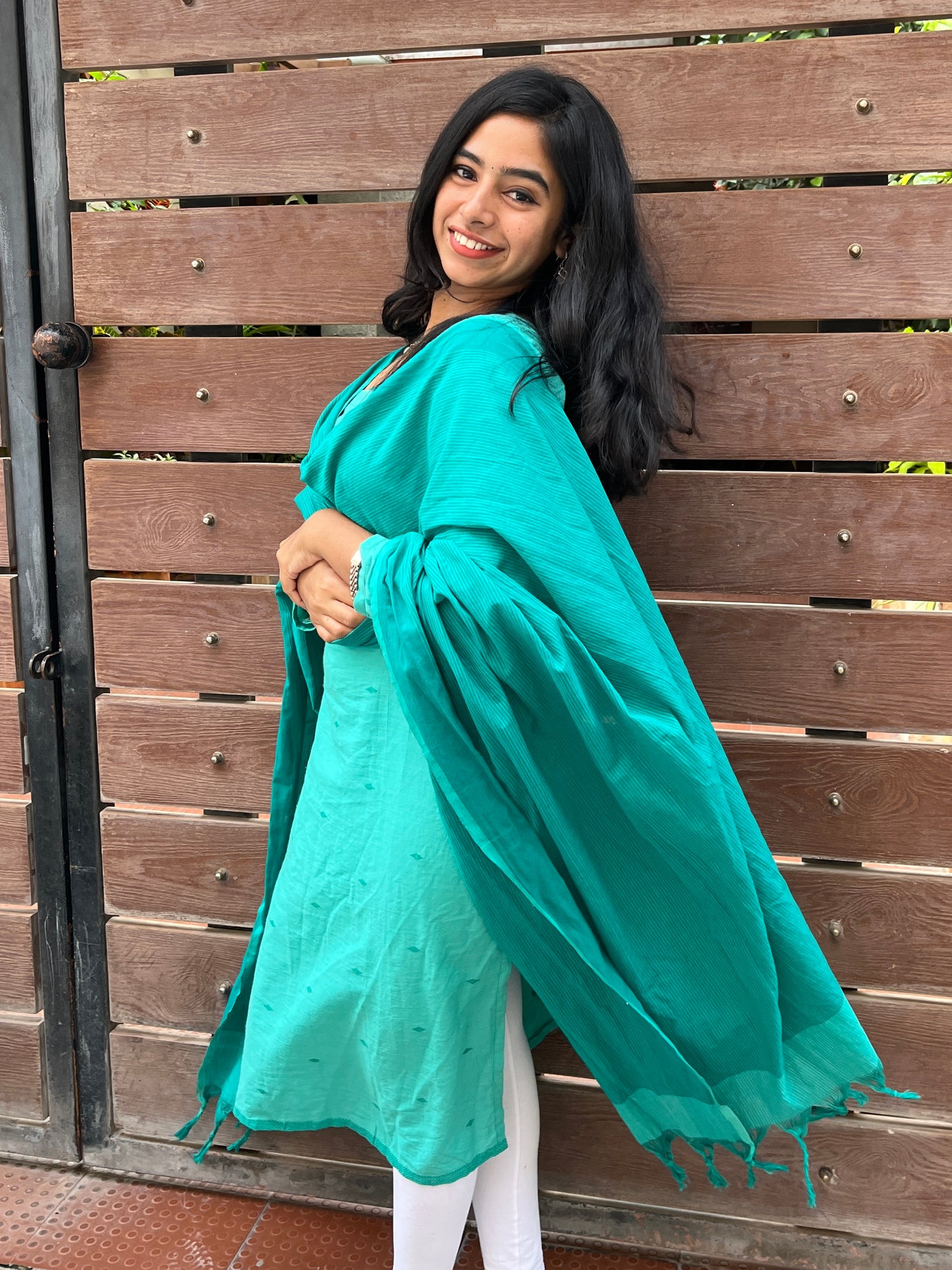 Aqua Bloom Handloom set